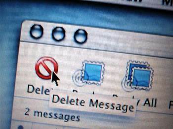 Hackers target instant messaging applications