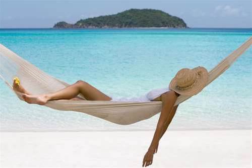 Telstra wins $4.5m Hamilton Island deal