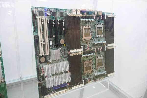 HP ProLiant offers two servers in one