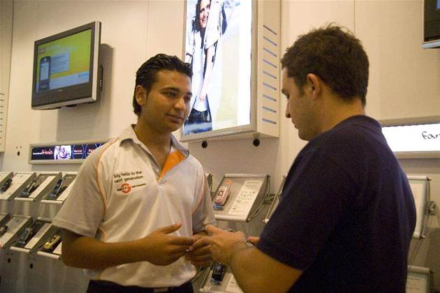 Telstra changes its tune on mobile apps