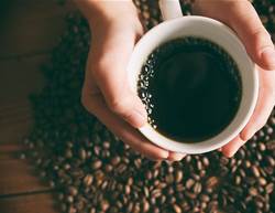 6 New Ways To Flavour Your Coffee (Without Added Sugar!)