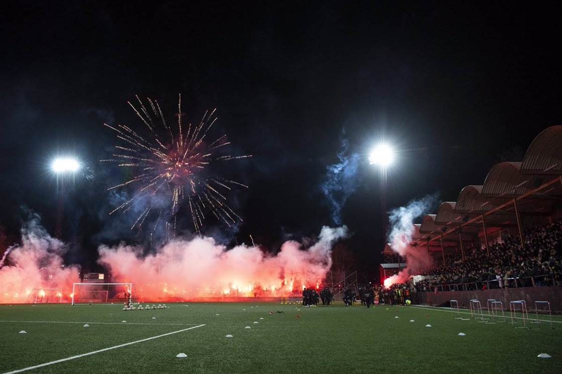 Watch Aik Fans Start Year With Pyro Heavy Training Session