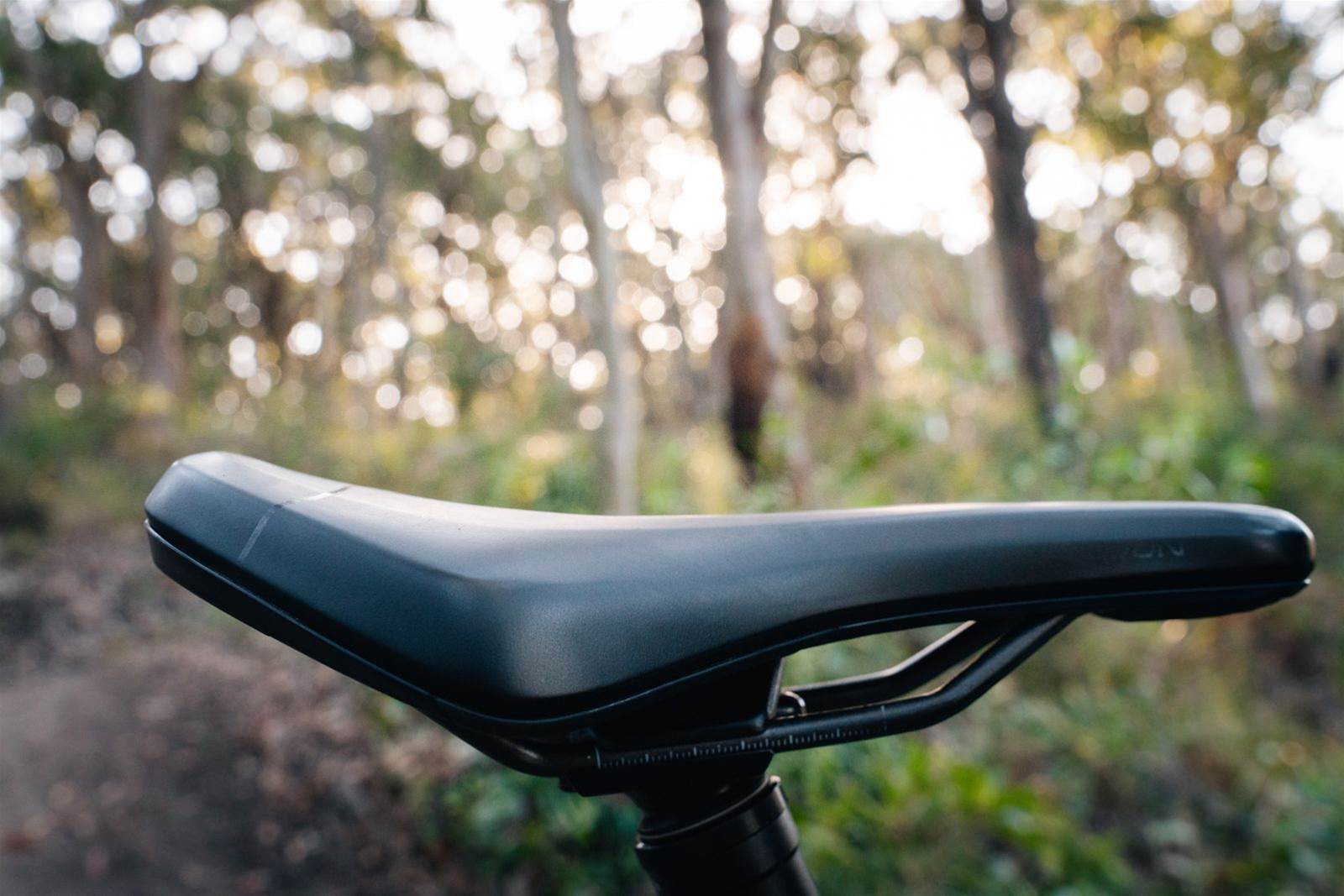 The first thing you’ll notice about the Aidon saddle is the raised rear.