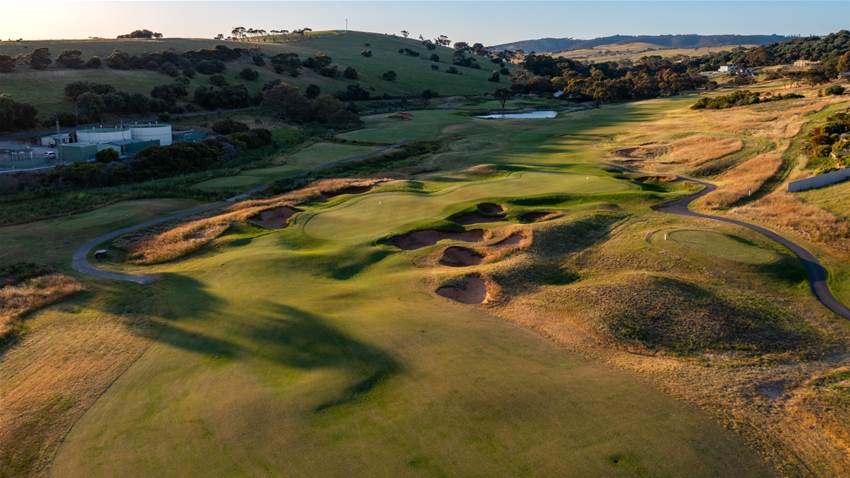 Review: Links Lady Bay Review: Links Lady Bay