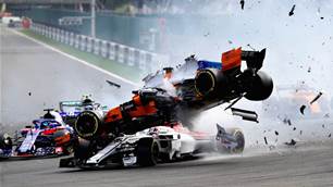 Pic gallery: Alonso's Spa F1 wipeout
