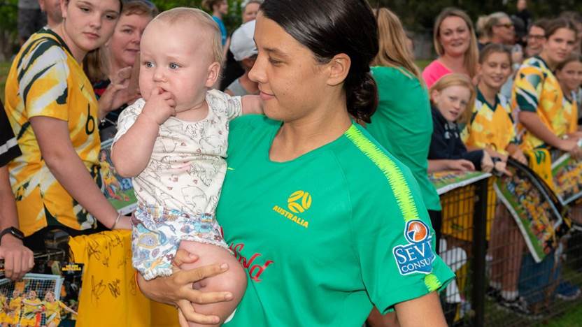 Matildas meet the fans - epic pic special