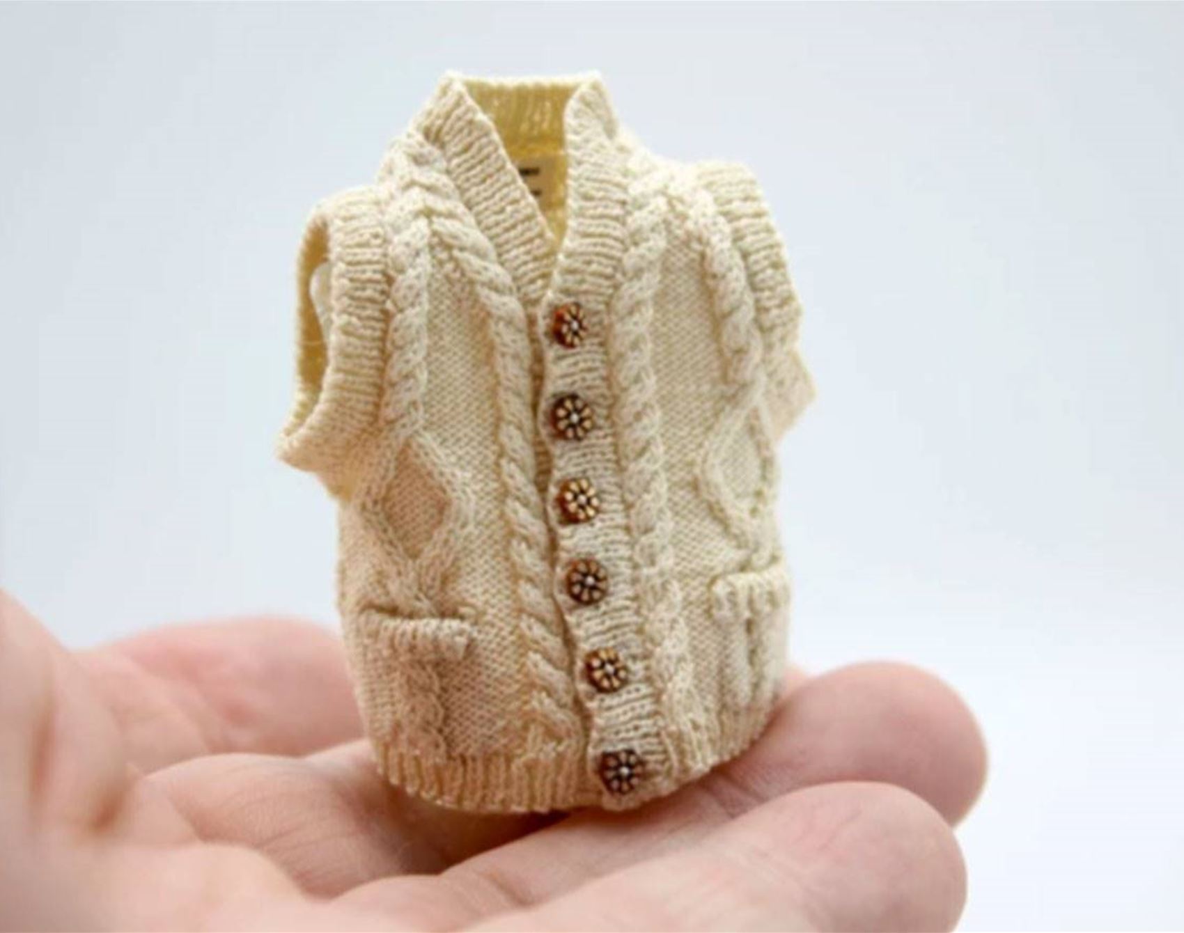 althea crome's teeny-tiny knitted jumpers