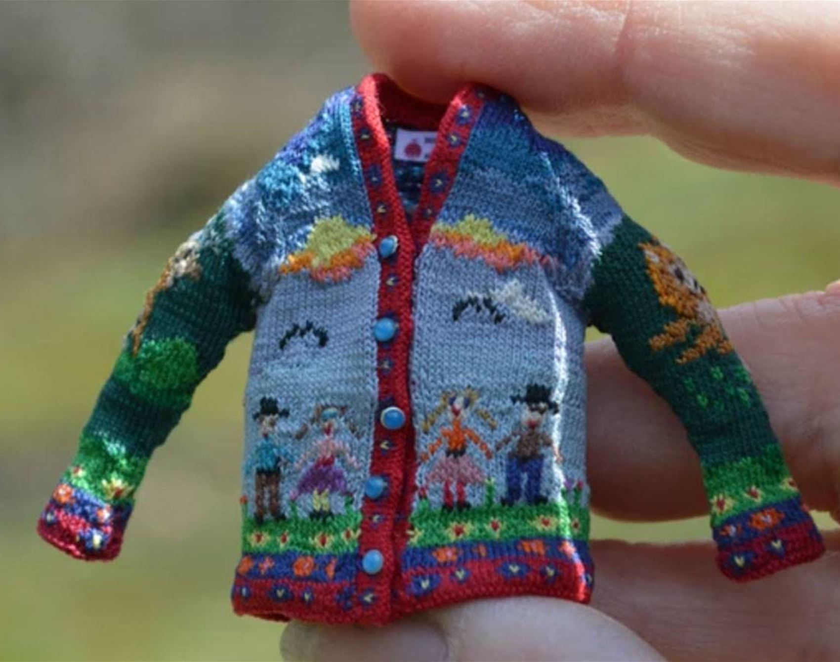 althea crome's teeny-tiny knitted jumpers