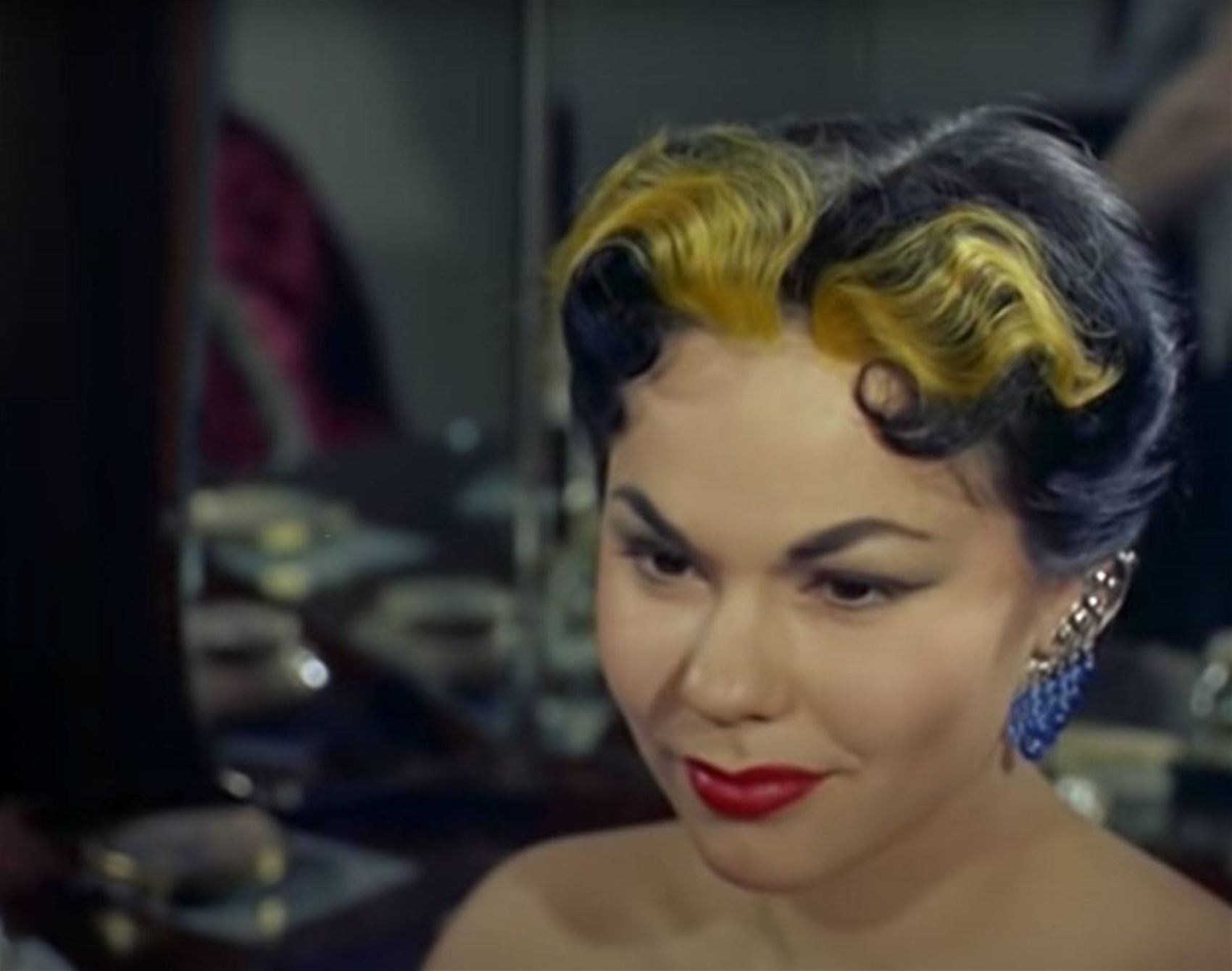 check out these two-tone hairstyles from the ’50s