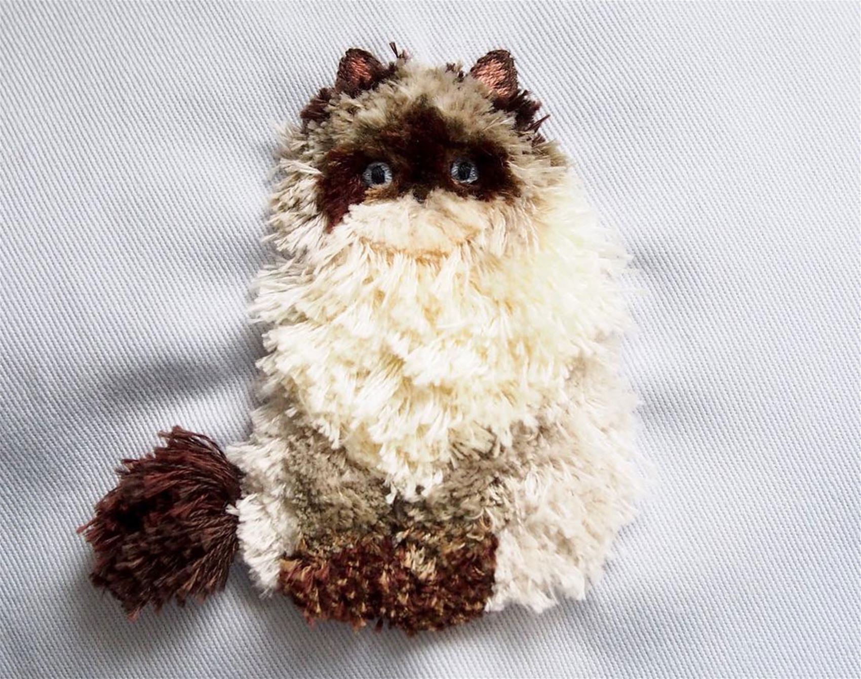 admire juno embroidery’s fluffy, 3D stitches