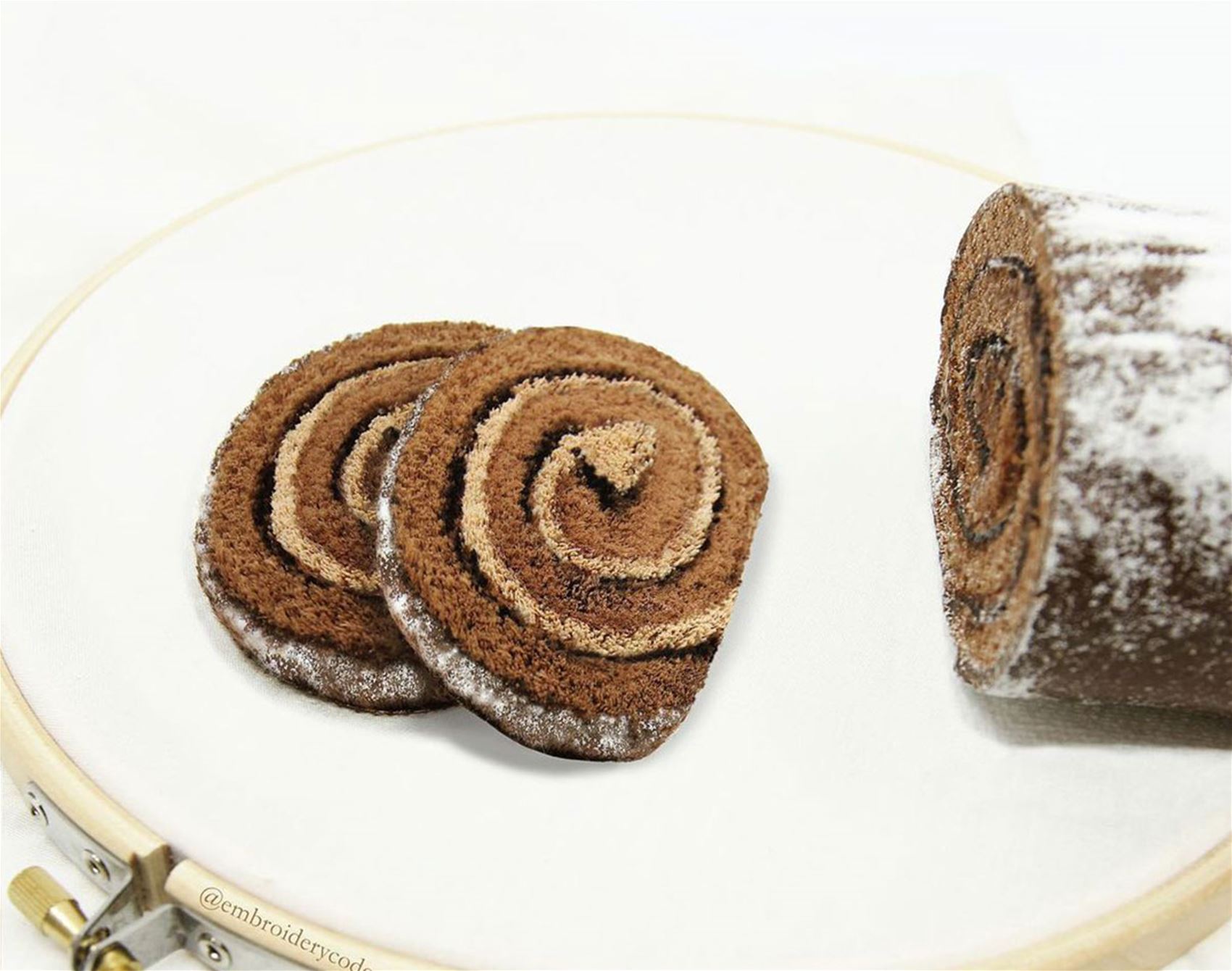 youmeng liu’s 3D embroidered food