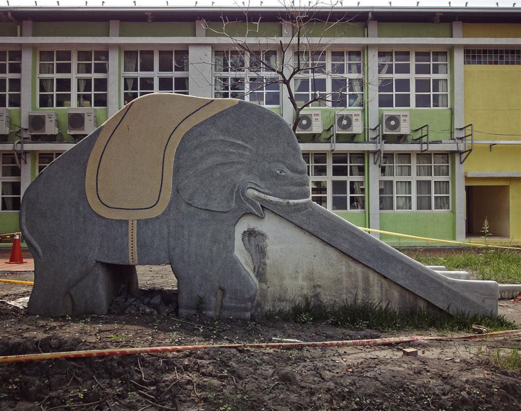 taiwan’s curious elephant slides