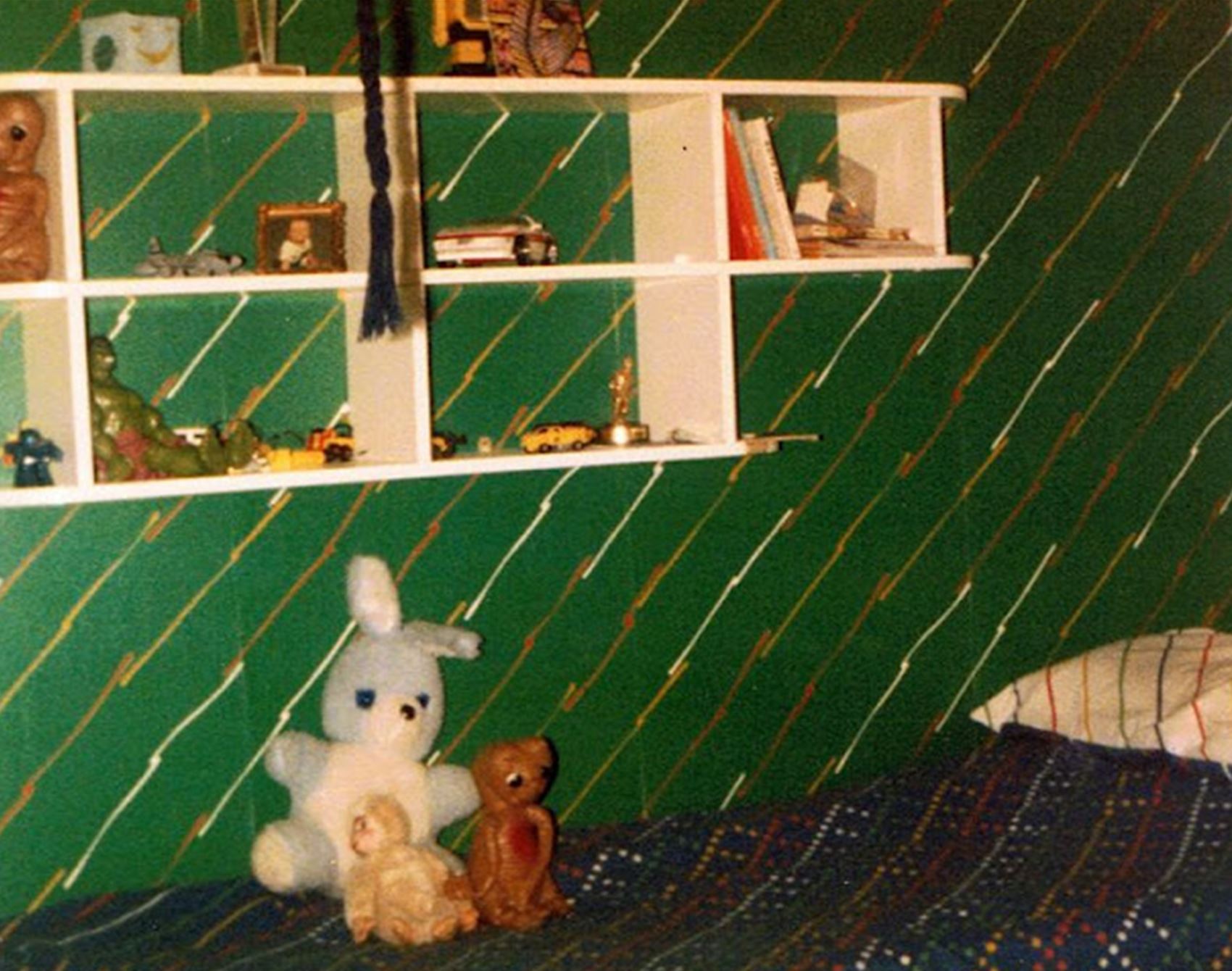 peep these vintage snaps of '80s bedrooms