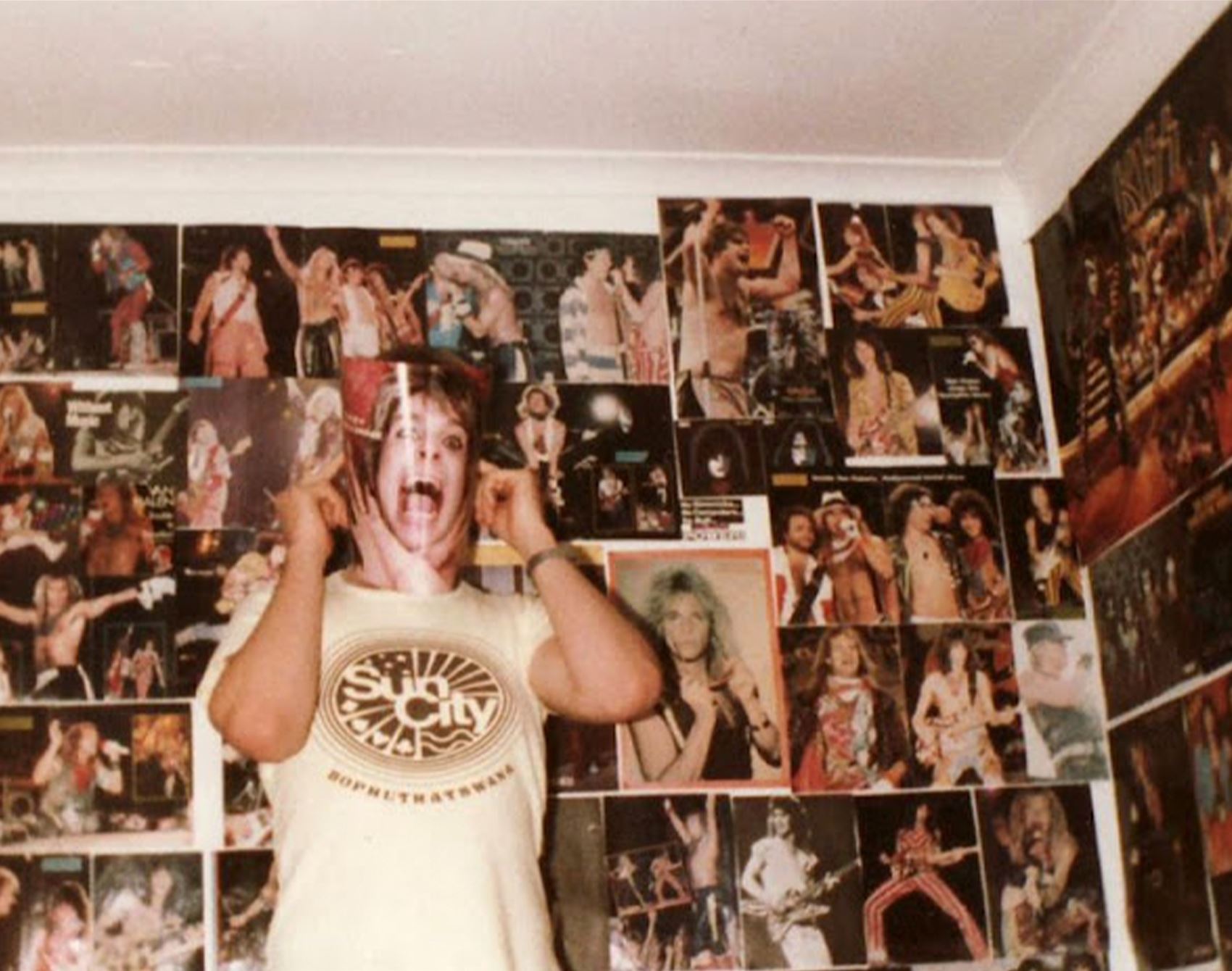 peep these vintage snaps of '80s bedrooms