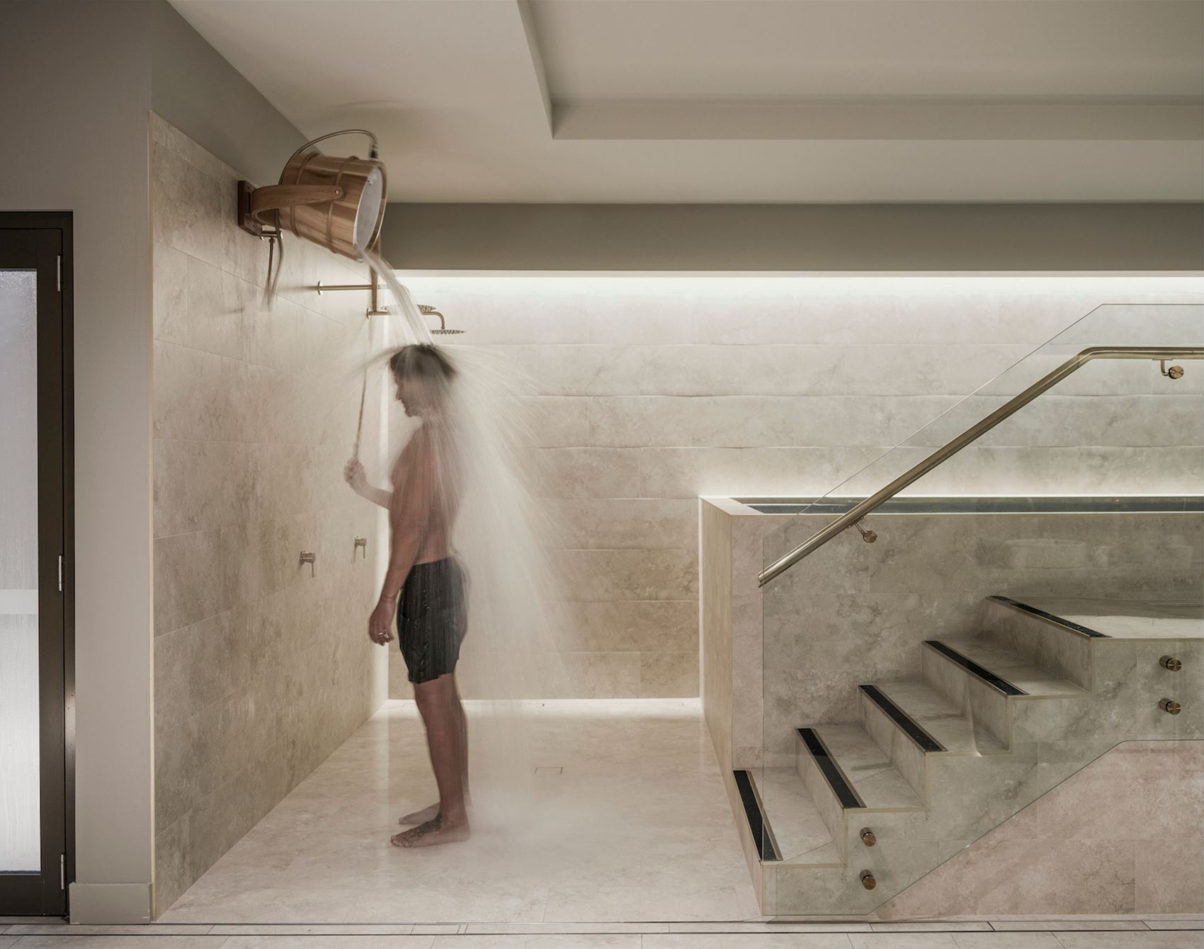 level up your weekdays with a swoon-worthy gold coast getaway