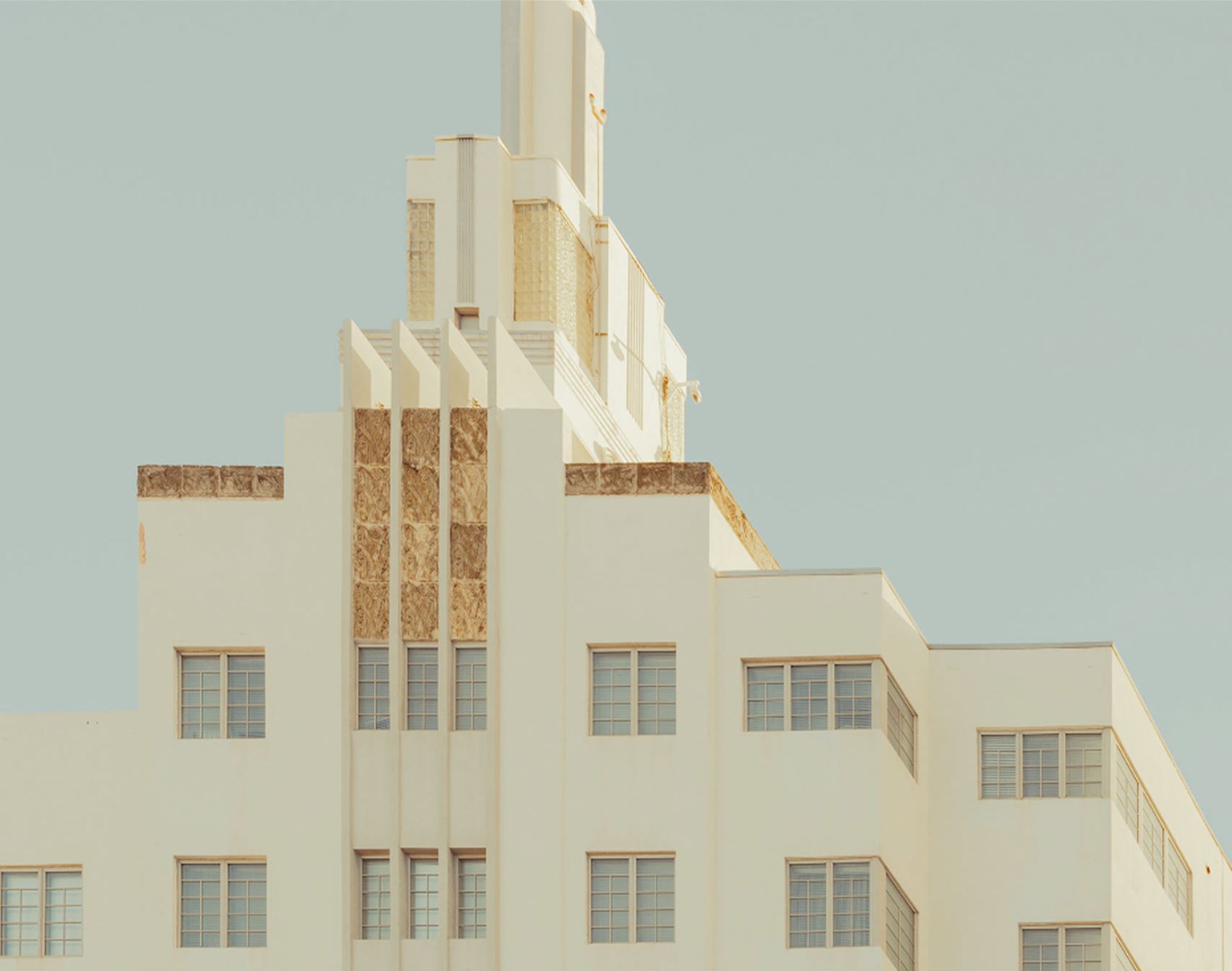 take a gander at these sun-drenched snaps of miami beach