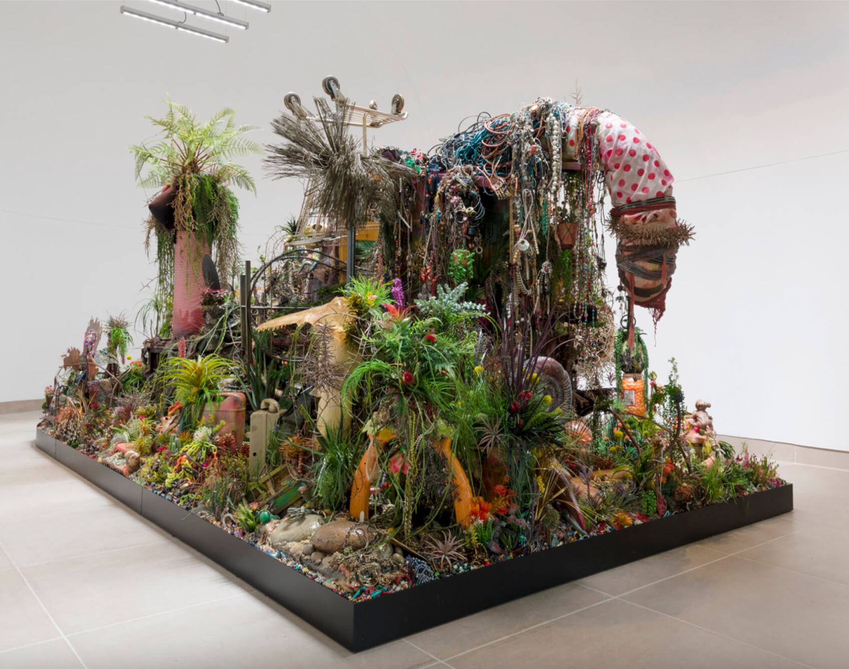 spy max hooper schneider’s otherworldly dioramas