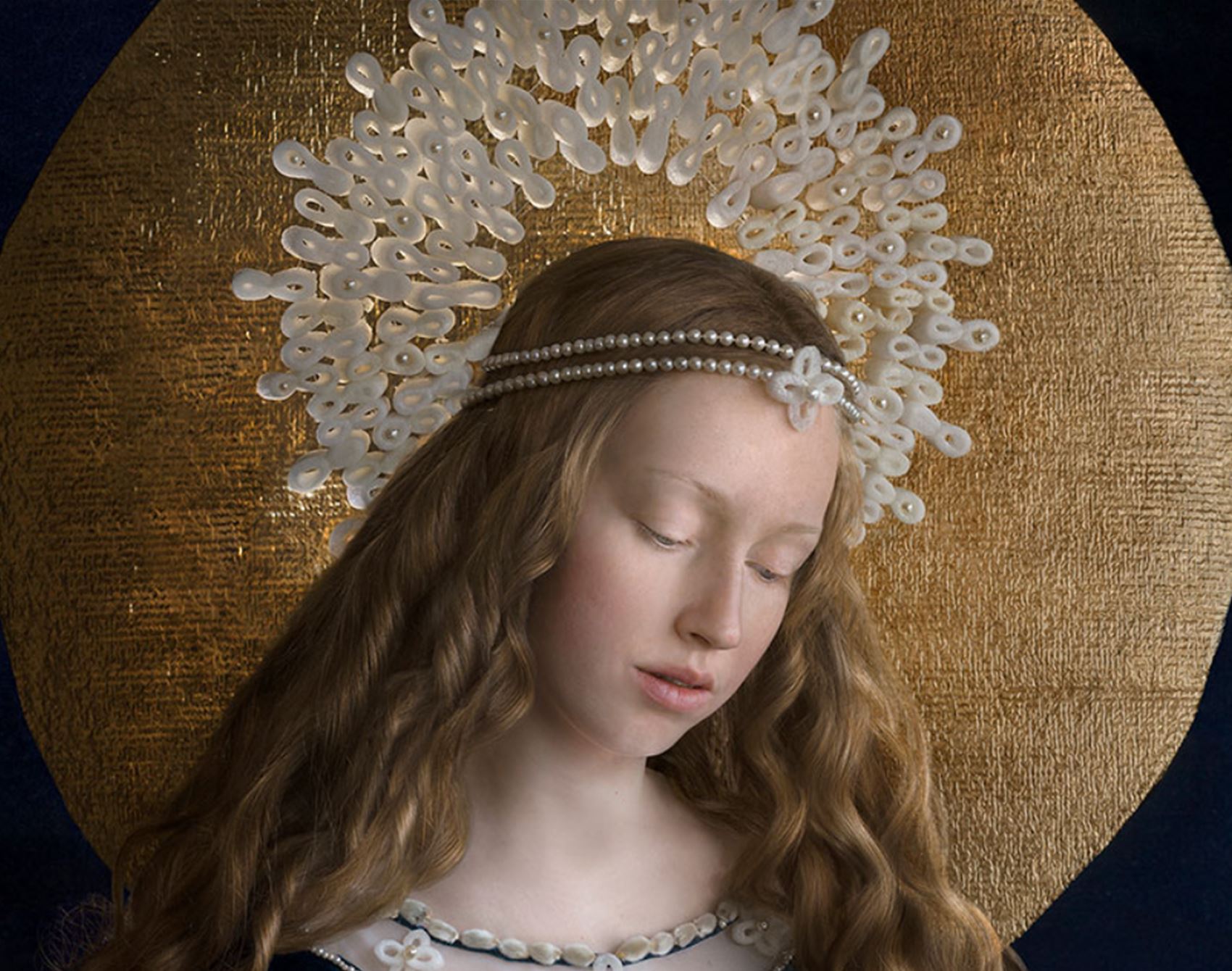 suzanne jongmans reimagines renaissance paintings with her  snaps