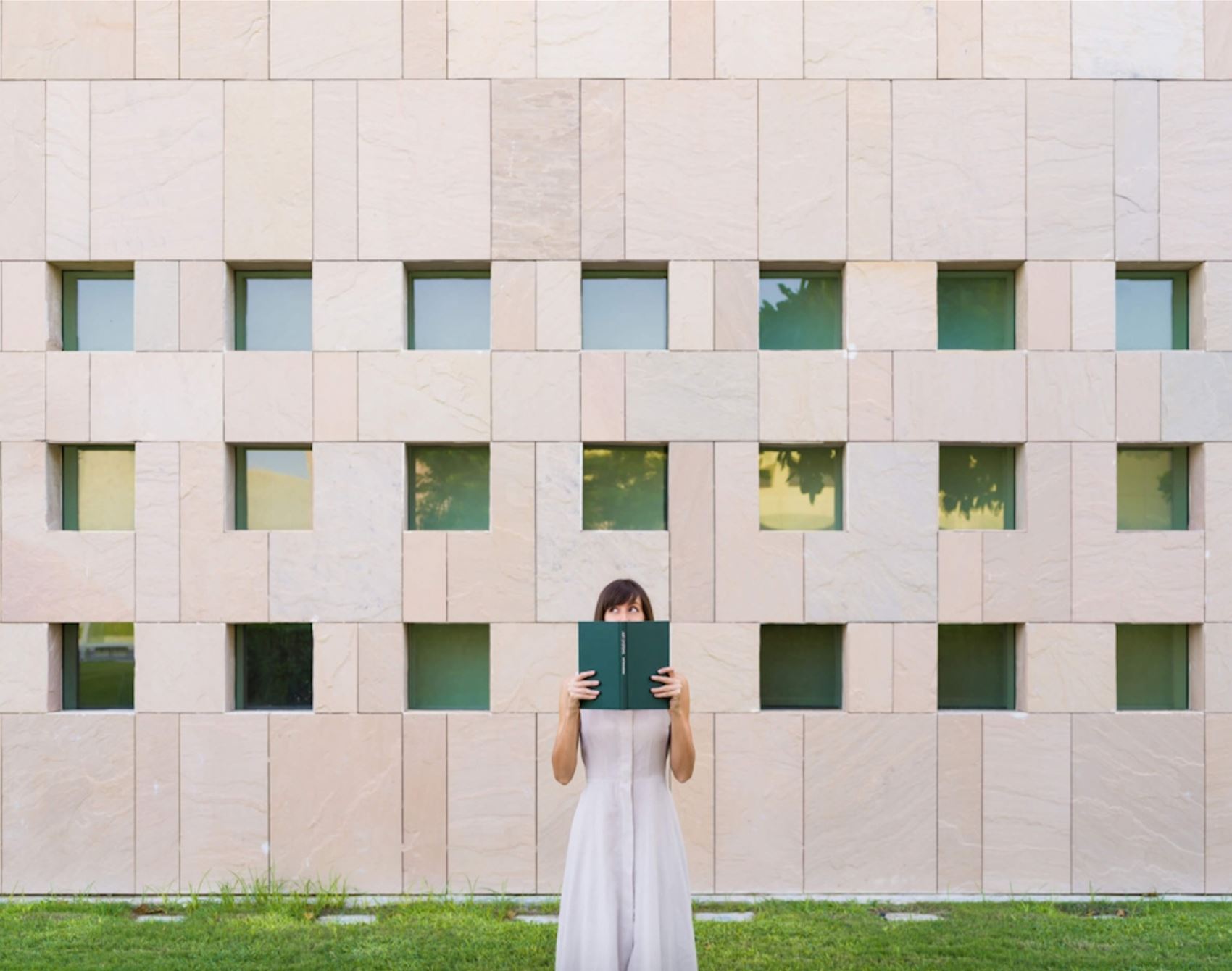 spy anna devís and daniel rueda's quirky snaps