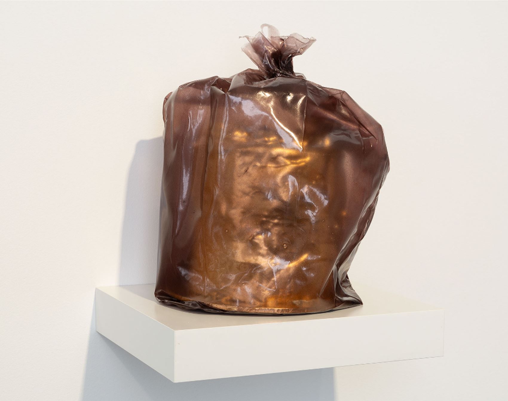 feast your eyes on raymond tan's curious cake ceramics