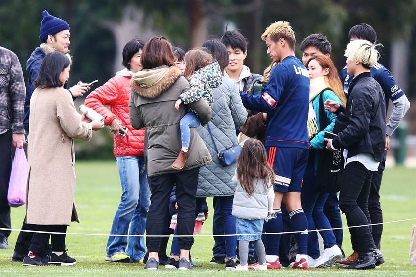 Pic Special: Honda draws fans to Victory training Pic Special: Honda draws fans to Victory training