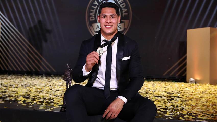 Tuivasa-Sheck wins Dally M on night of red carpet glitz Tuivasa-Sheck wins Dally M on night of red carpet glitz