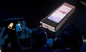 Samsung delays Galaxy Fold launch over screen problems