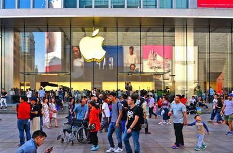 Apple sells fewer than 500,000 smartphones in China in February
