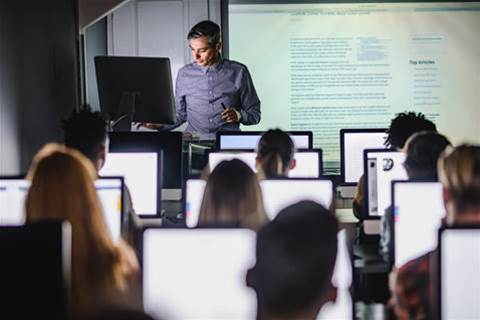 Deakin Uni frees up course on switching to digital education