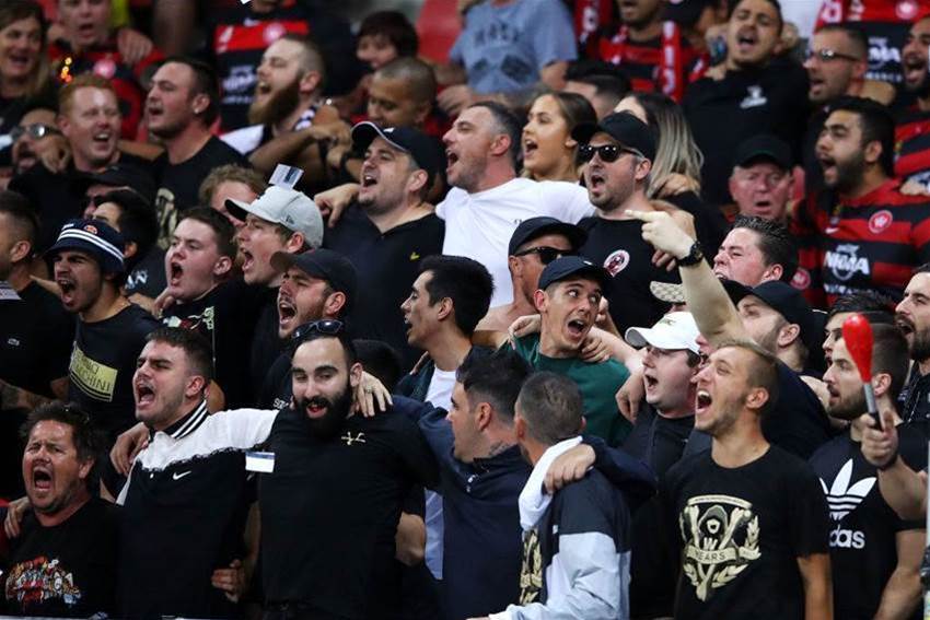 Roar's Den and Wanderers' RBB walk out in ALM Roar's Den and Wanderers' RBB walk out in ALM