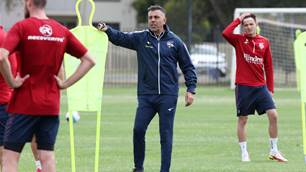 Ross Aloisi to take over reins at Brisbane Roar