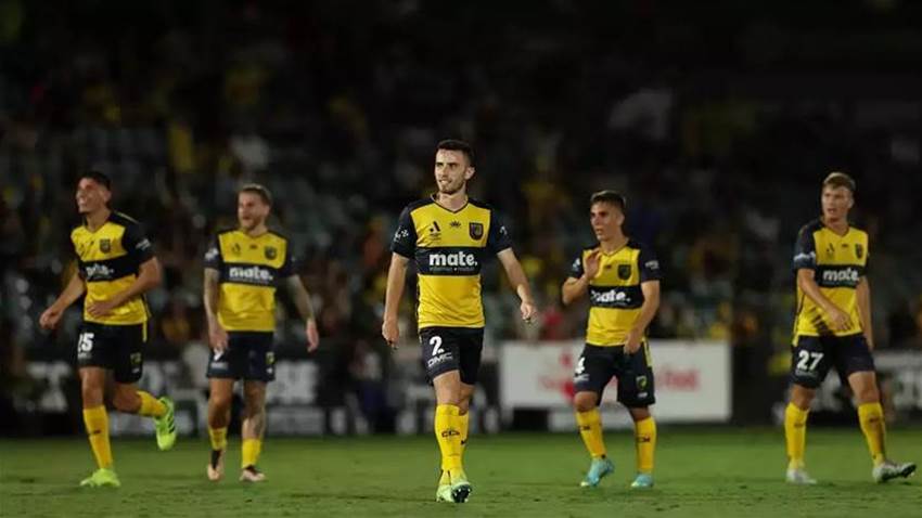 Mariners clinch ALM premiership with win over Adelaide Mariners clinch ALM premiership with win over Adelaide