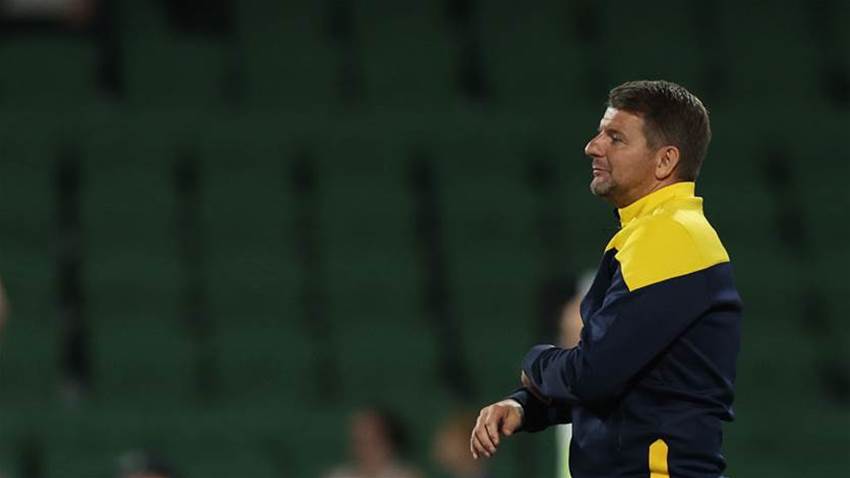 Nisbet lifts Mariners to top of A-League Men Nisbet lifts Mariners to top of A-League Men