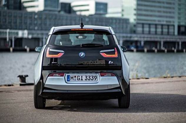 BMW says rivals interested in joining forces on self-driving cars