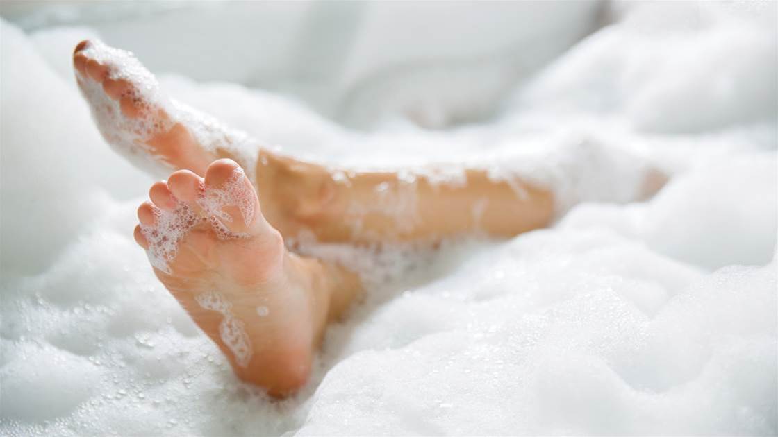 3 Healing Soaks To Revitalise Your Feet