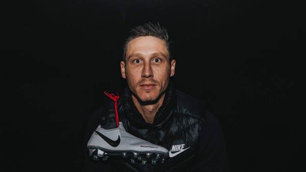 Mark Milligan loves his new Nike PhantomVSN