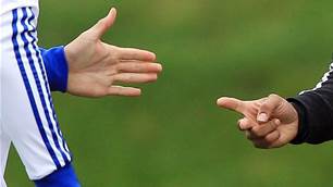 Rock, paper, scissors referee withdraws suspension appeal