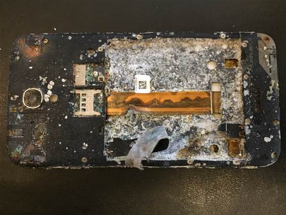 What a smartphone really looks like after time underwater