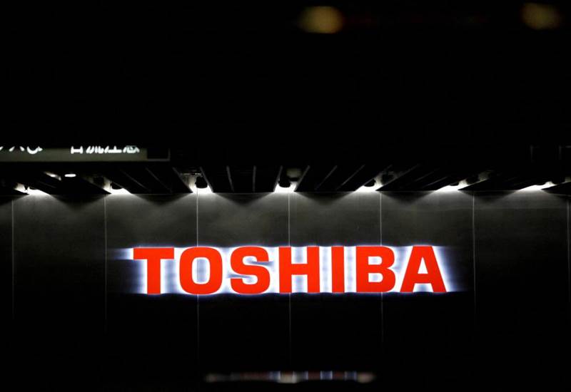 Toshiba opens door to considering a buyout