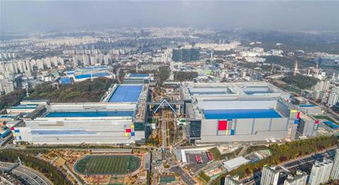 Samsung starts 3-nanometre chip production