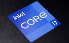 Intel lowers annual revenue forecast on PC demand slump 