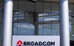 Broadcom skirts chip slowdown on data centre, wireless strength 