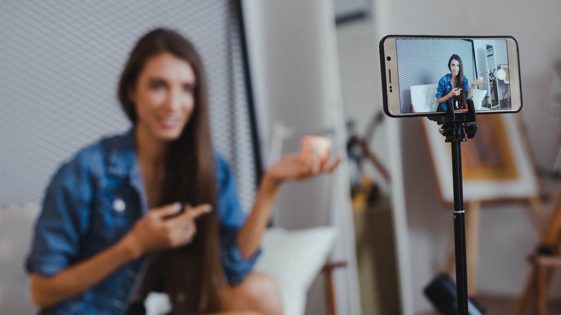 What Are Parasocial Relationships? Psychologists Explain the One-Sided Connections