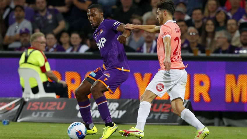 Travel-weary Glory aim to take down A-League opponents