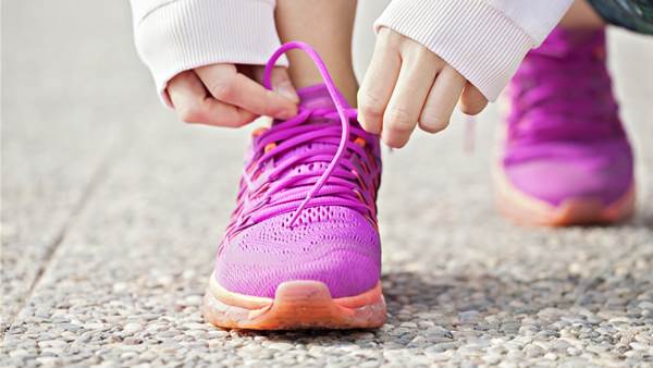 10 Causes of Pain When Walking and What to Do About It