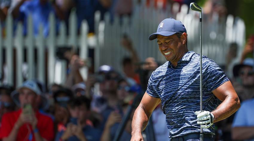 Woods winces to opening 74 at PGA