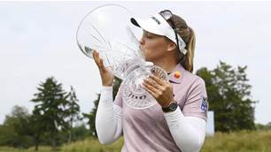 Henderson clutch in play-off for 11th LPGA win