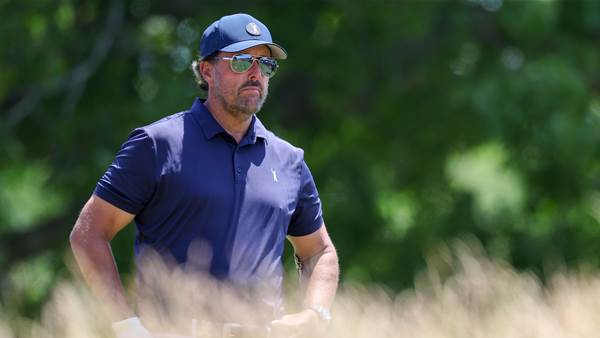Mickelson&#8217;s U.S. return ends early