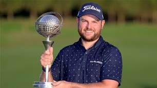 Smith ends five-year victory wait in style