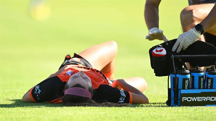 'It's bewildering': A-Leagues chiefs slammed for exposing players to heat harm 'It's bewildering': A-Leagues chiefs slammed for exposing players to heat harm